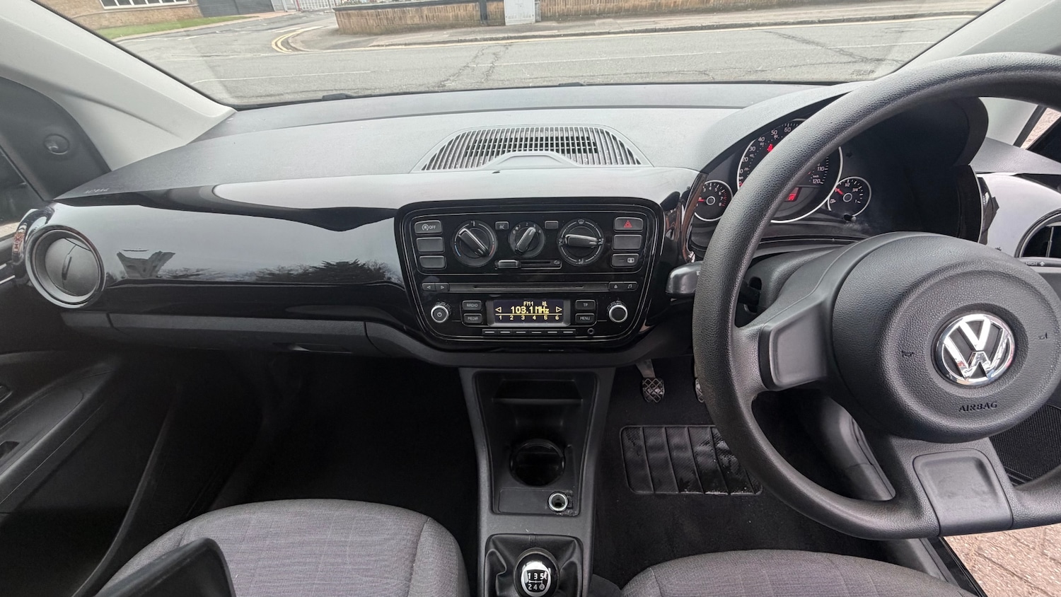 Used Volkswagen up! 2012 for sale - 77915444: Photo 7