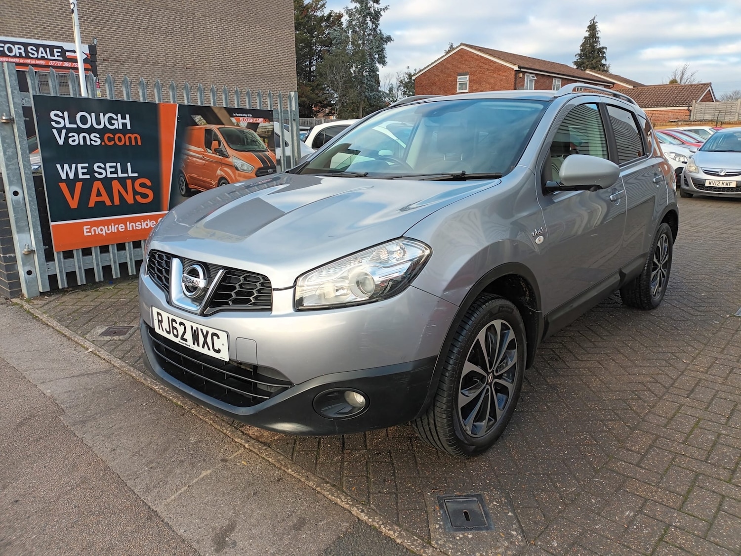 Used Nissan Qashqai 2012 for sale - 76649778: Photo 2