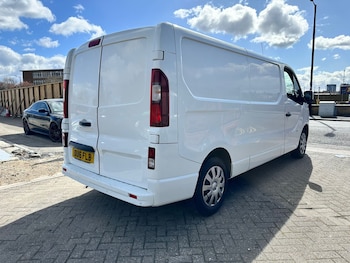 Used Vauxhall Vivaro 2016 for sale - 78012332: Photo