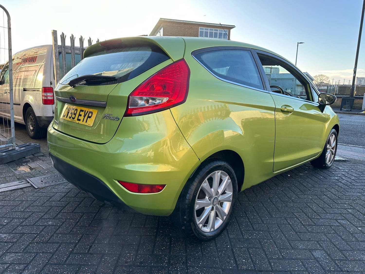 Used Ford Fiesta 2009 for sale - 77220304: Photo 4