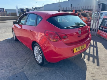 Used Vauxhall Astra 2011 for sale - 79352529: Photo
