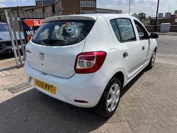 Used Dacia Sandero 2016 for sale - 79230726: Photo