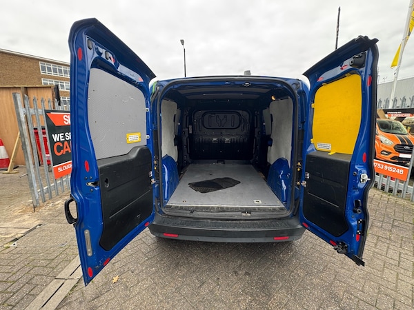 Used Fiat Doblo 2015 for sale - 76287497: Photo 5
