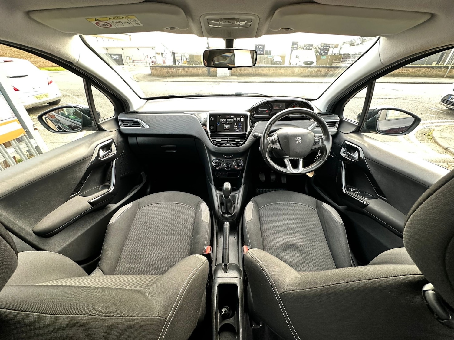 Used Peugeot 208 2015 for sale - 77988610: Photo 7