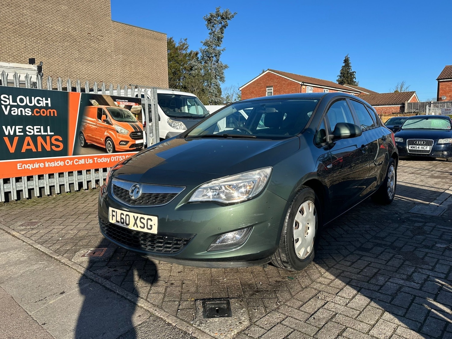 Used Vauxhall Astra 2010 for sale - 77555261: Photo 2