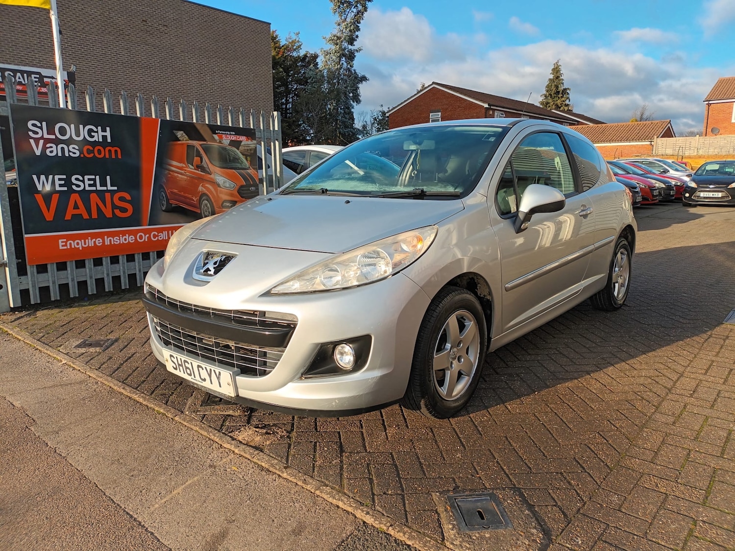 Used Peugeot 207 2011 for sale - 76718829: Photo 2