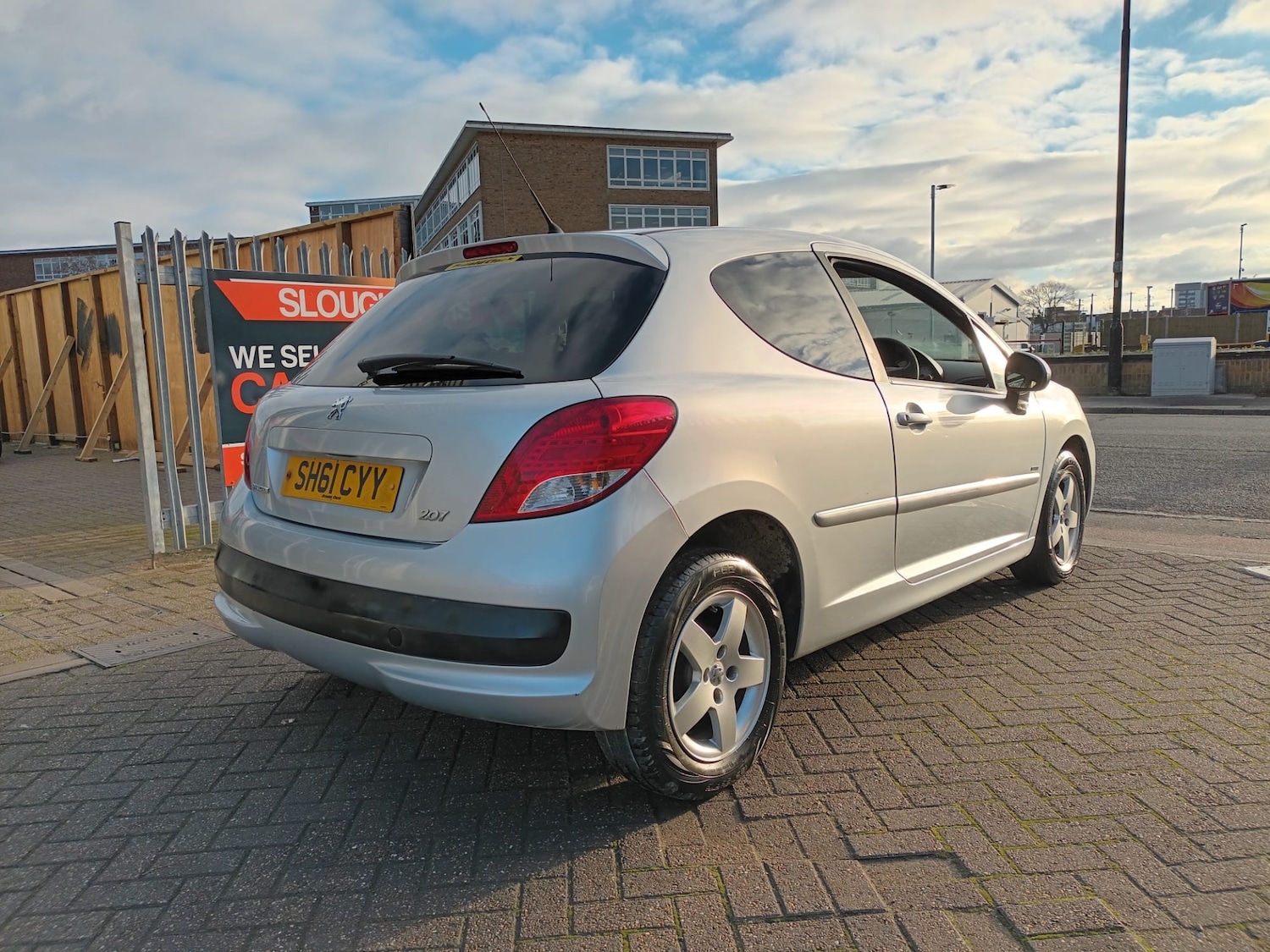 Used Peugeot 207 2011 for sale - 76718829: Photo 4