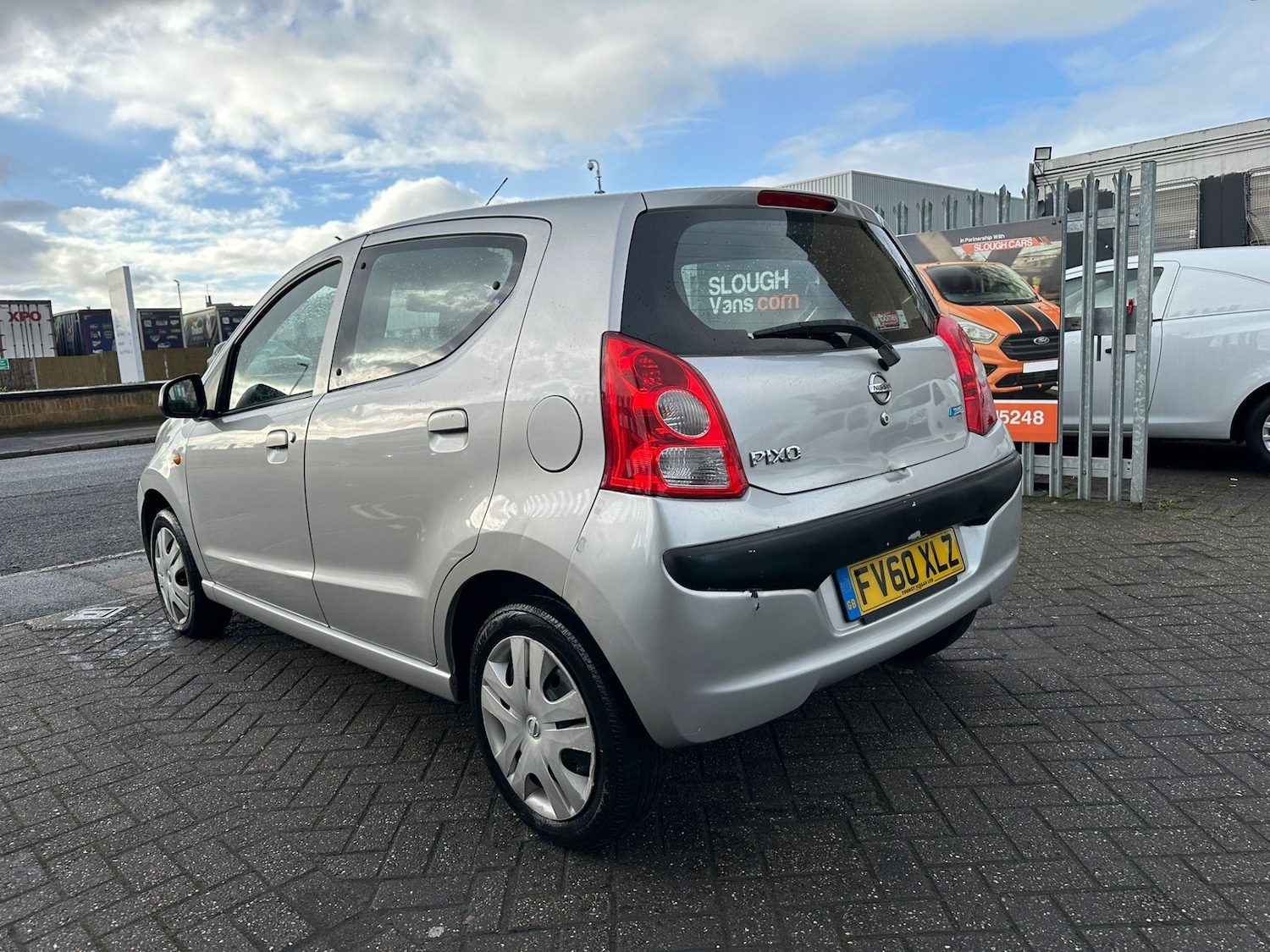 Used Nissan Pixo 2010 for sale - 77221057: Photo 3