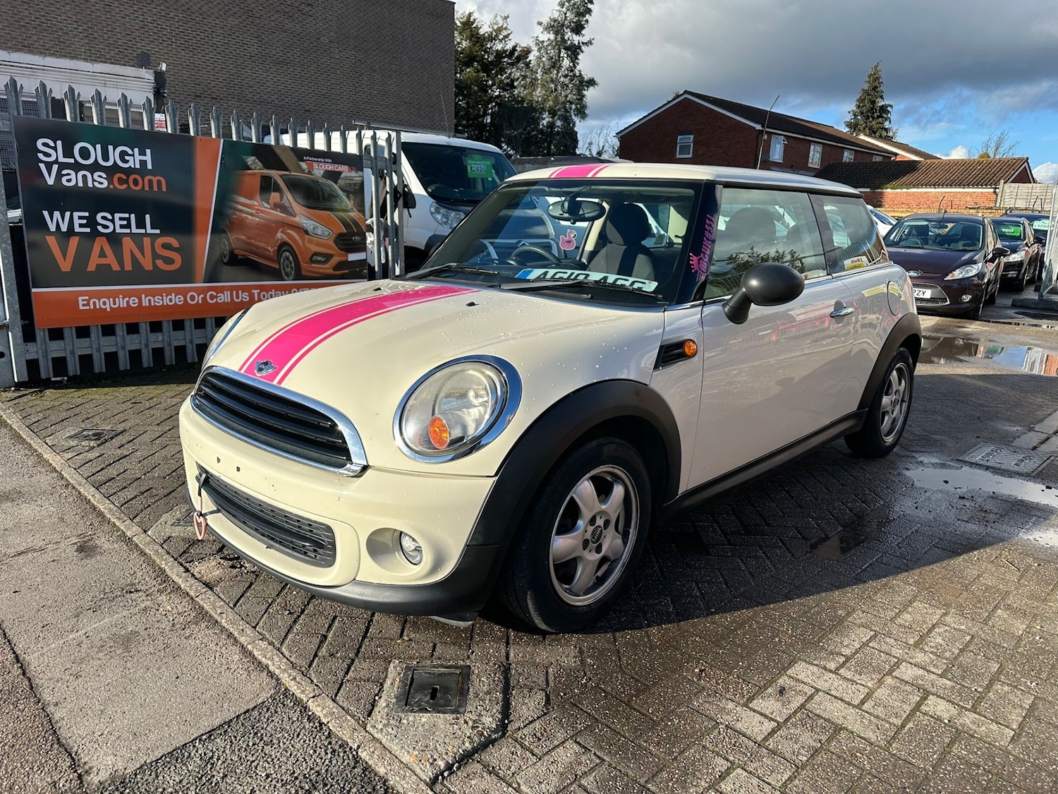 Used MINI Hatch 2010 for sale - 77569740: Photo 2
