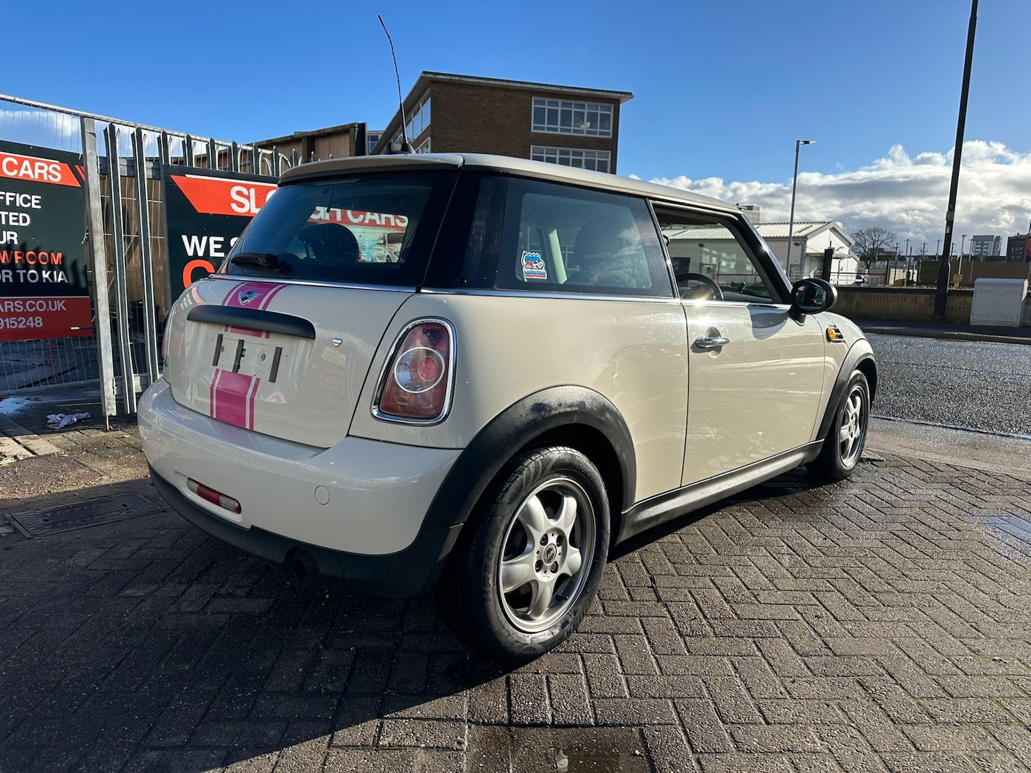 Used MINI Hatch 2010 for sale - 77569740: Photo 4
