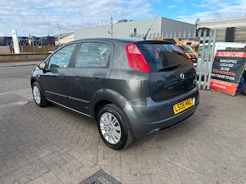 Used Fiat Grande Punto 2008 for sale - 79593675: Photo