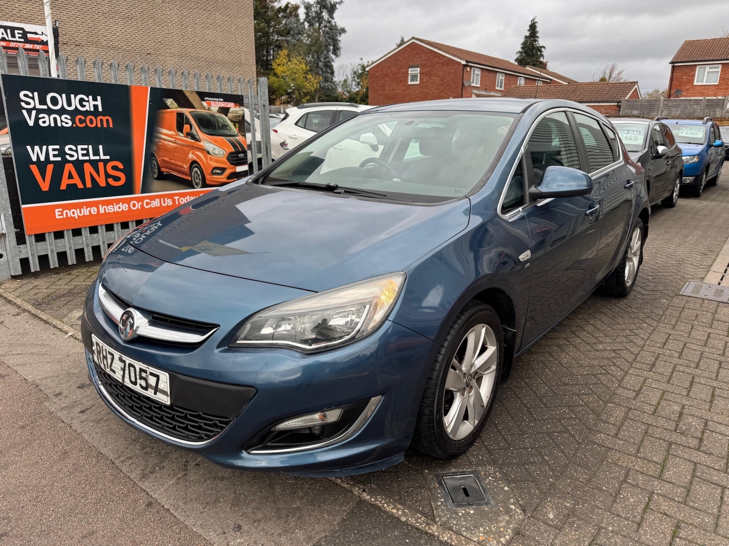 Used Vauxhall Astra 2013 for sale - 76449451: Photo 2