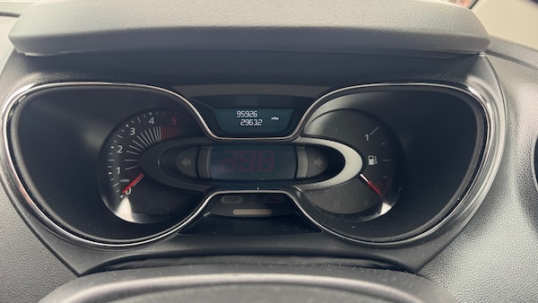 Used Renault Captur 2016 for sale - 75282519: Photo 8