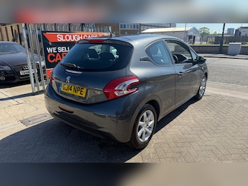 Used Peugeot 208 2014 for sale - 78354725: Photo