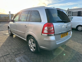 Used Vauxhall Zafira 2009 for sale - 77224875: Photo