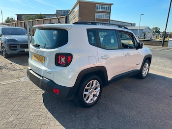 Used Jeep Renegade 2016 for sale - 79526072: Photo