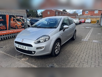 Used Fiat Punto 2015 for sale - 75807322: Photo