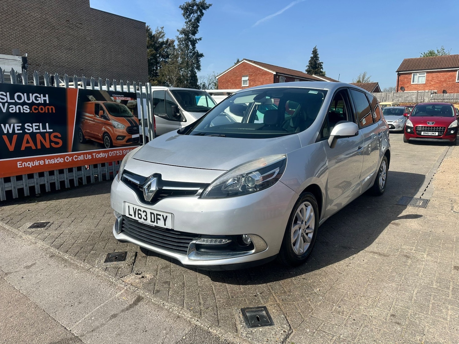 Used Renault Grand Scenic 2013 for sale - 78165990: Photo 2