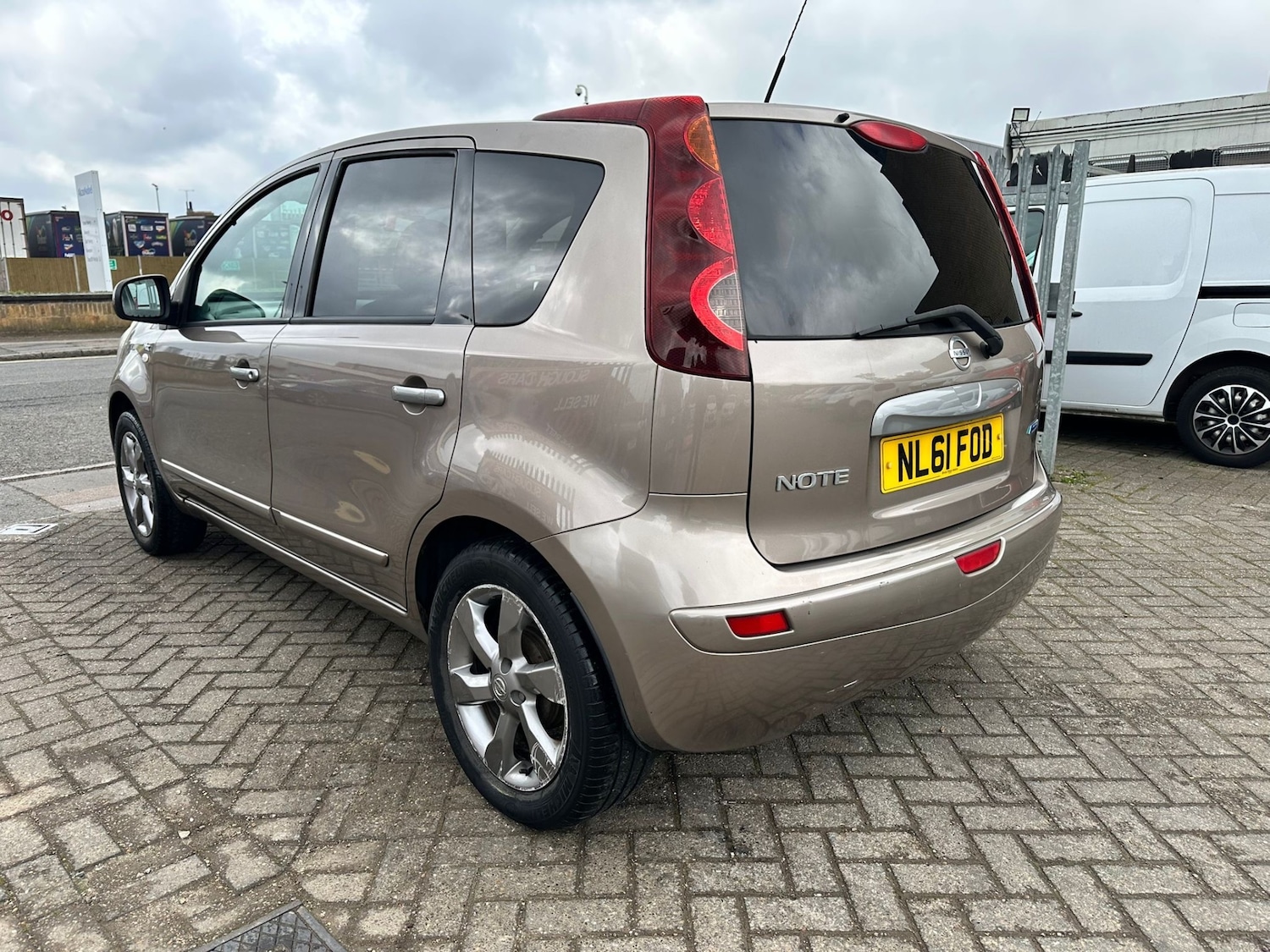 Used Nissan Note 2011 for sale - 78131881: Photo 3