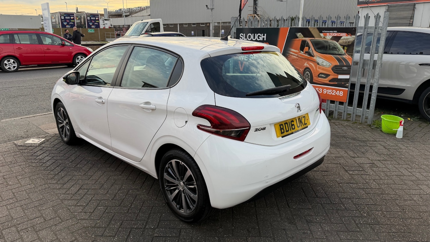 Used Peugeot 208 2016 for sale - 76134350: Photo 3