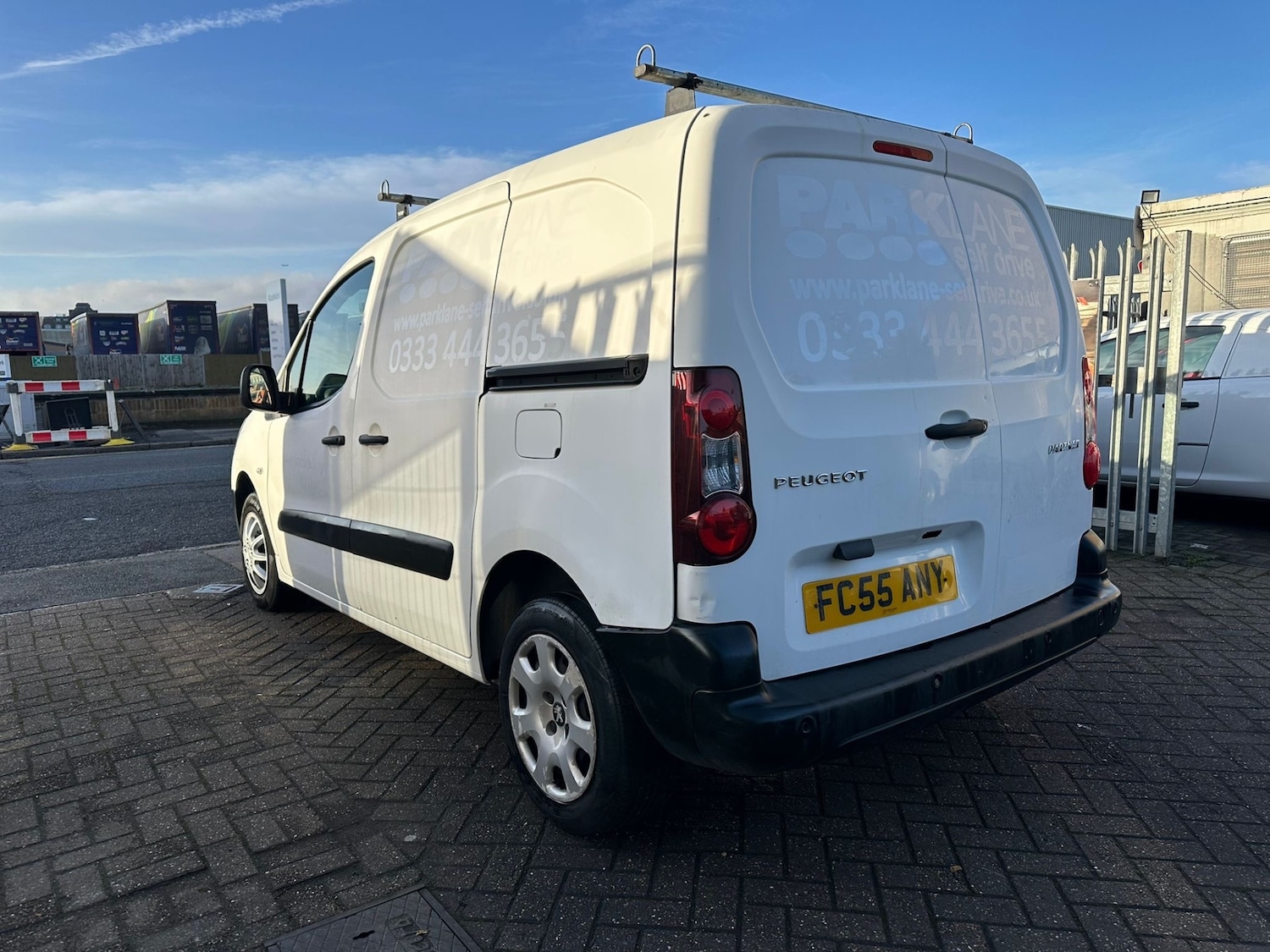 Used Peugeot Partner 2017 for sale - 77316549: Photo 3