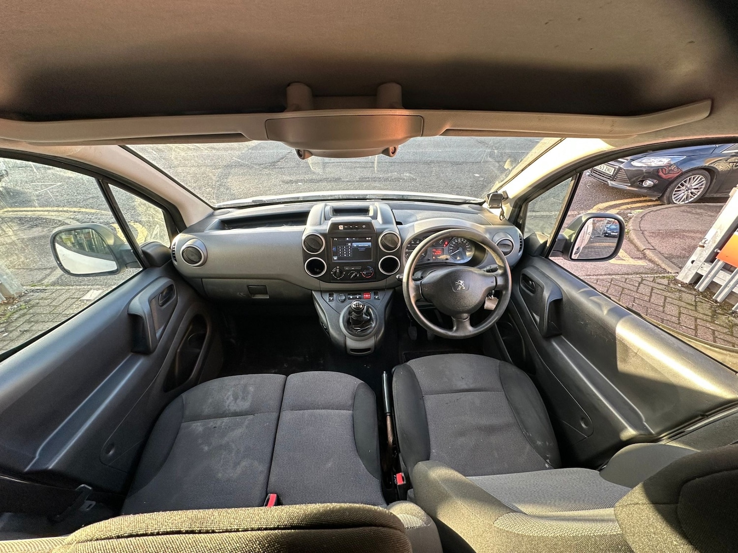 Used Peugeot Partner 2017 for sale - 77316549: Photo 6