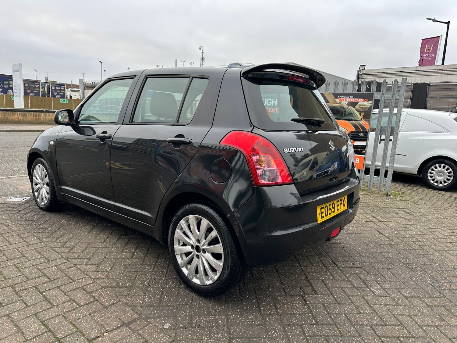 Used Suzuki Swift 2009 for sale - 77061625: Photo 3