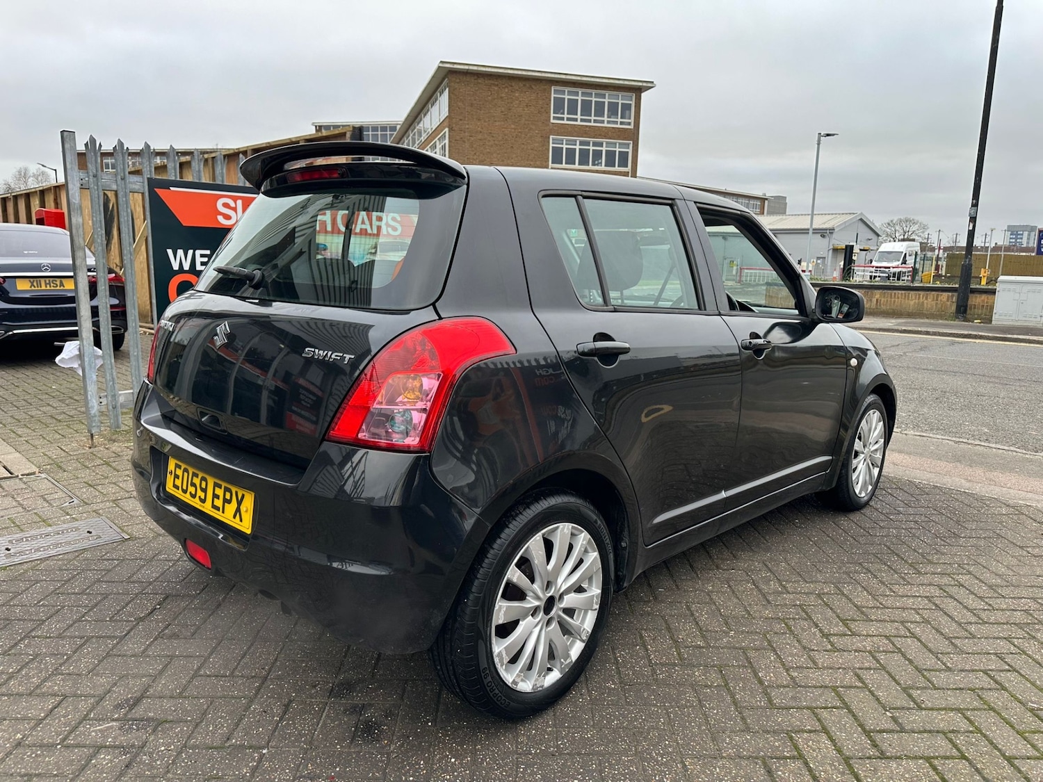 Used Suzuki Swift 2009 for sale - 77061625: Photo 4