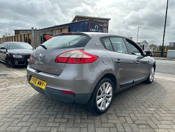 Used Renault Megane 2010 for sale - 77901541: Photo