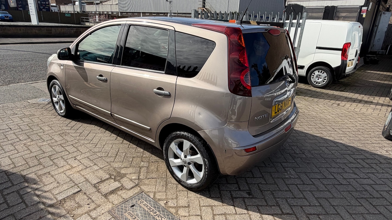 Used Nissan Note 2011 for sale - 77813411: Photo 3