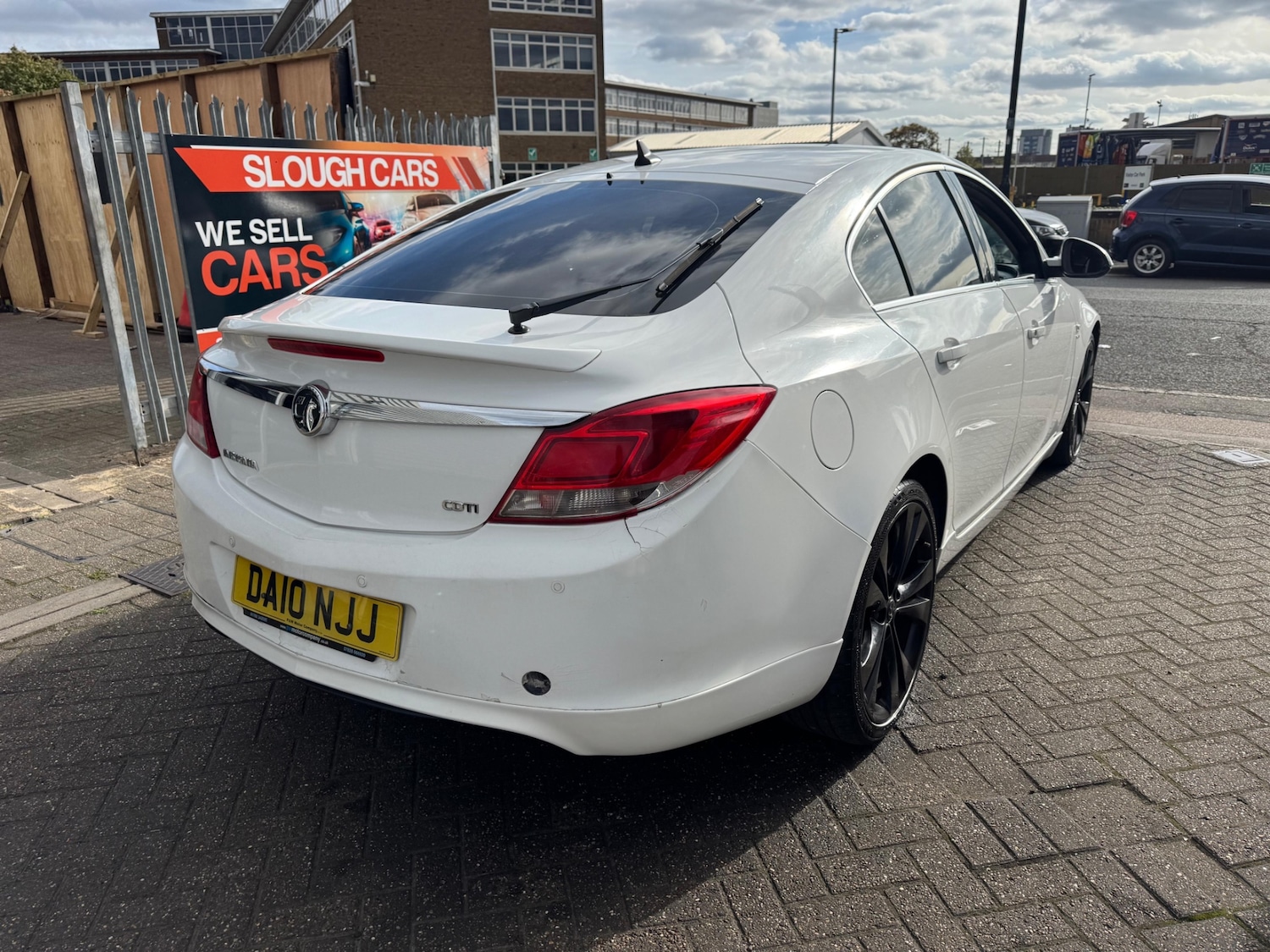 Used Vauxhall Insignia 2010 for sale - 76195878: Photo 4