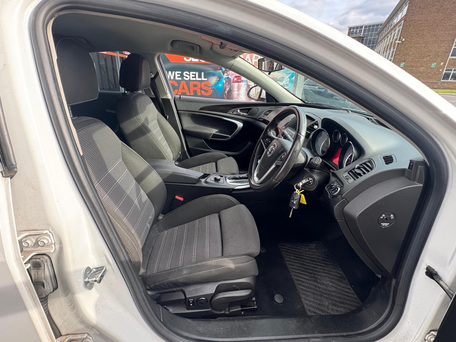 Used Vauxhall Insignia 2010 for sale - 76195878: Photo 6
