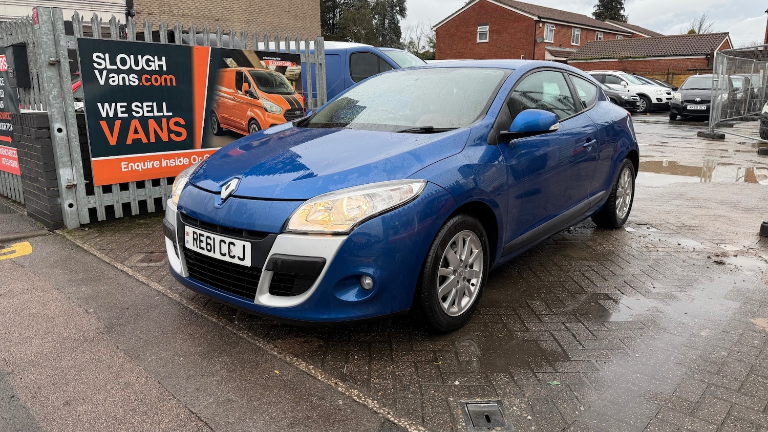 Used Renault Megane 2011 for sale - 77461879: Photo 2