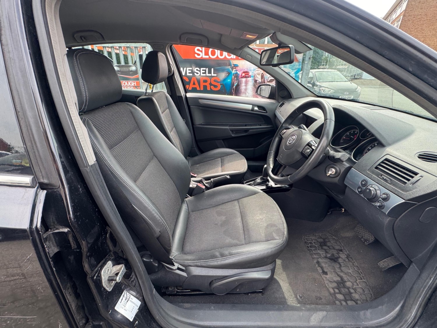 Vauxhall Astra 2008 (57) - 1.8i VVT Design 5dr Auto - Image 6
