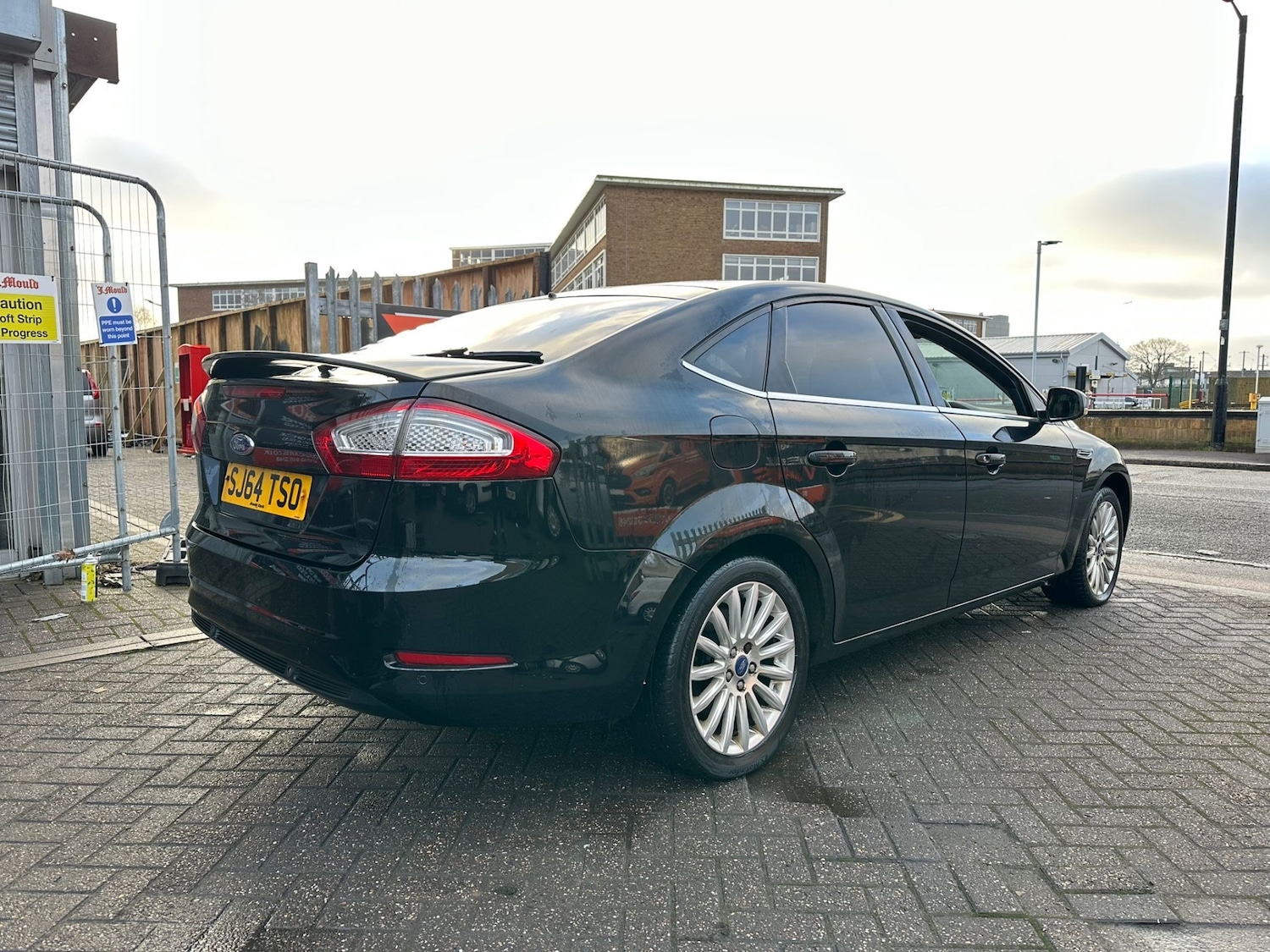 Used Ford Mondeo 2014 for sale - 77378109: Photo 4