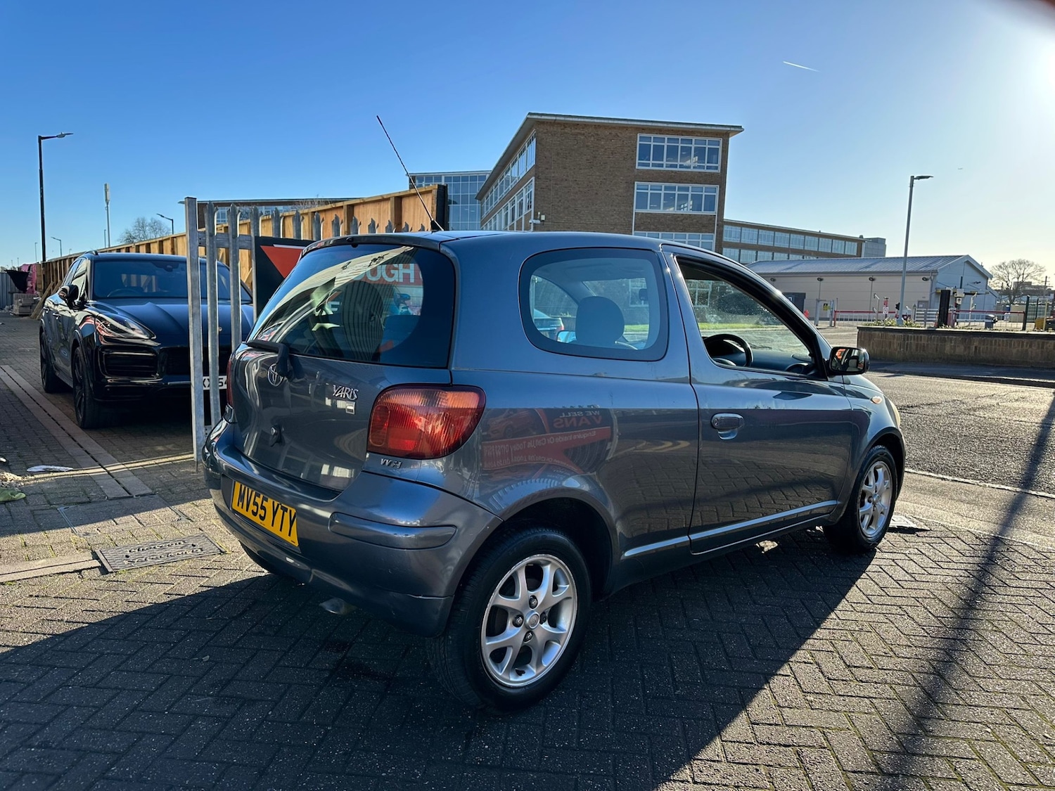 Used Toyota Yaris 2005 for sale - 77094339: Photo 4