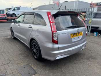 Used Honda Stream  for sale - 74740183: Photo