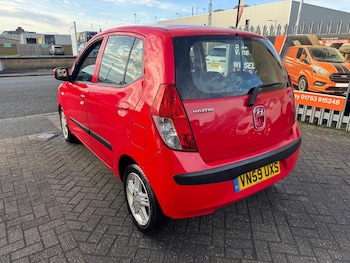 Hyundai i10 feature image 3