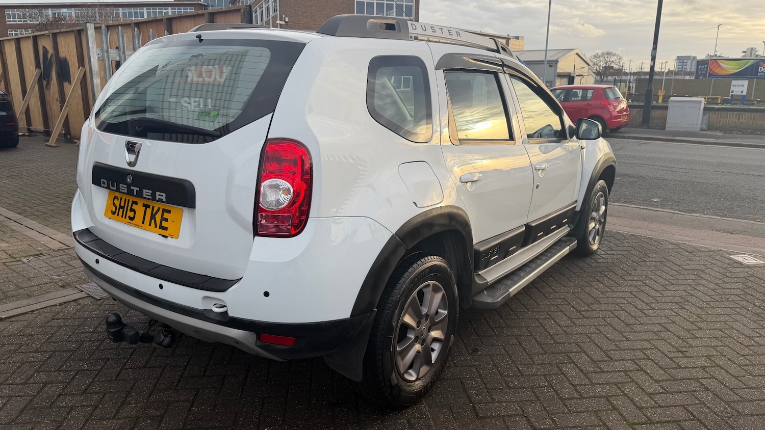Used Dacia Duster 2015 for sale - 76568252: Photo 4