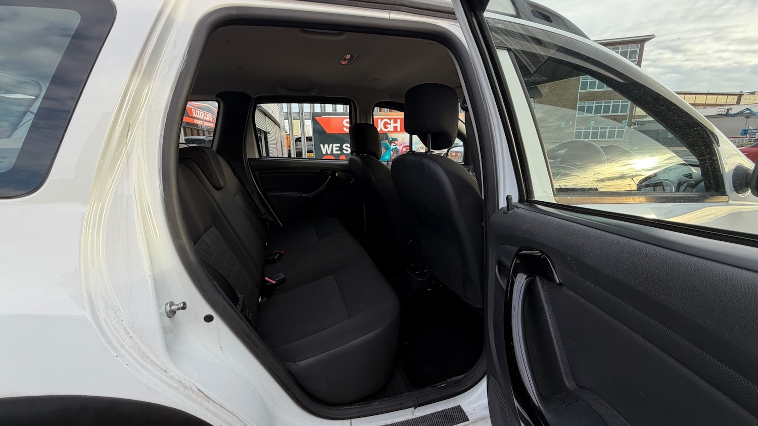 Used Dacia Duster 2015 for sale - 76568252: Photo 5