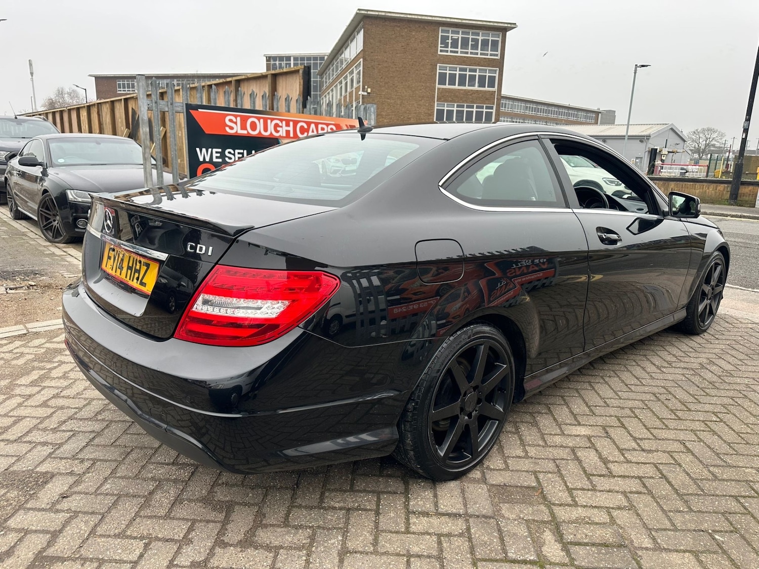 Used Mercedes-Benz C Class 2014 for sale - 77798633: Photo 4