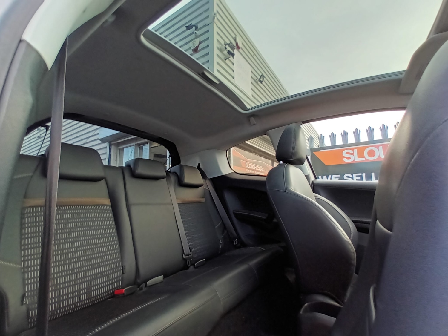 Used Peugeot 208 2012 for sale - 76734642: Photo 5