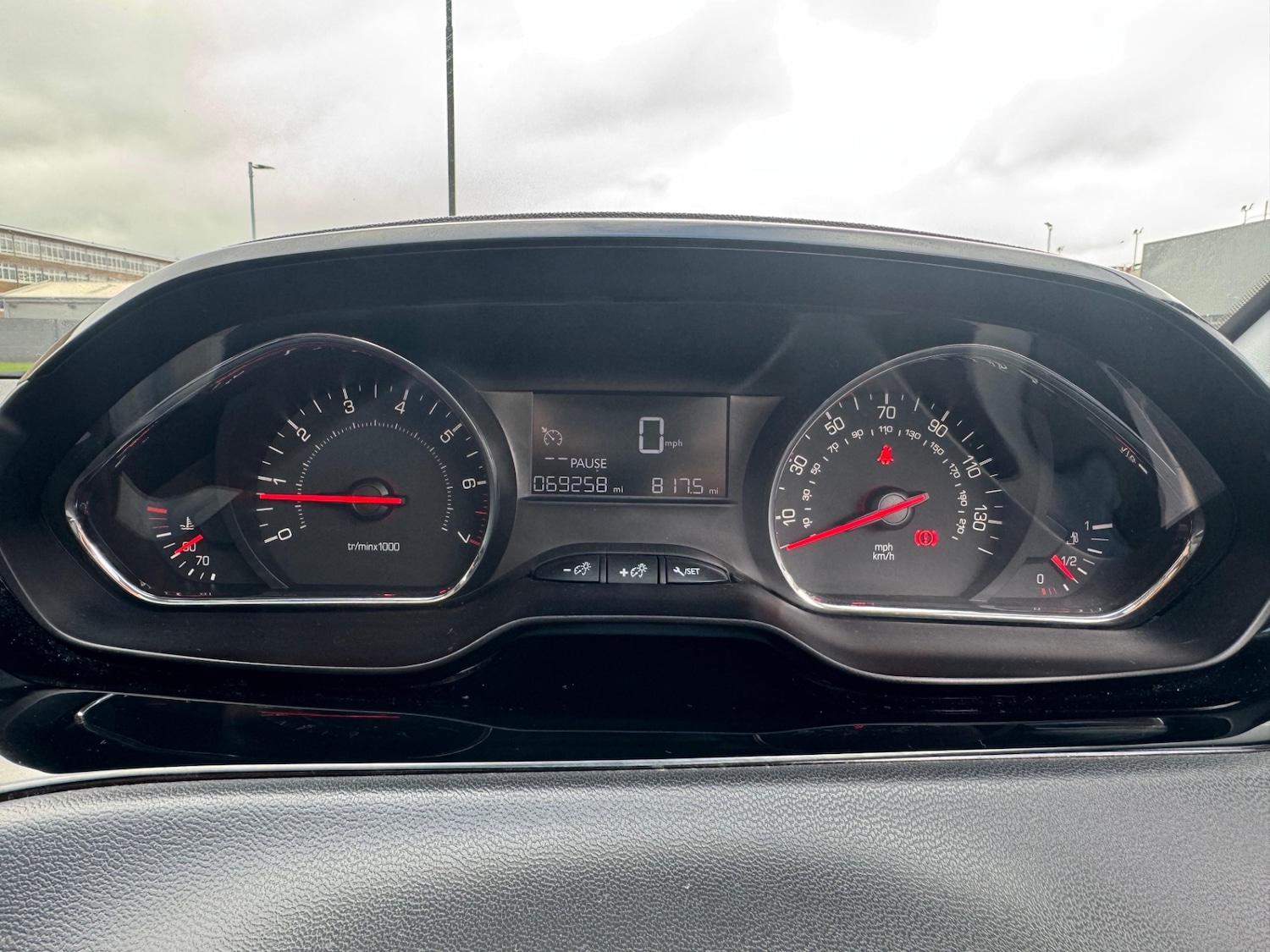 Used Peugeot 208 2015 for sale - 76275187: Photo 8