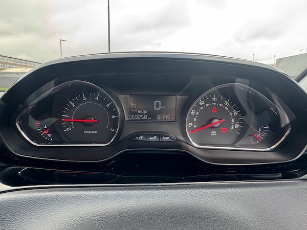 Used Peugeot 208 2015 for sale - 76275187: Photo 8