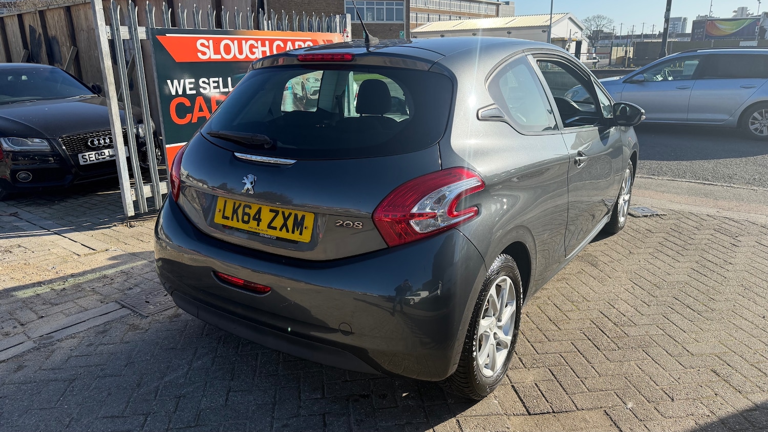 Used Peugeot 208 2014 for sale - 77917678: Photo 4