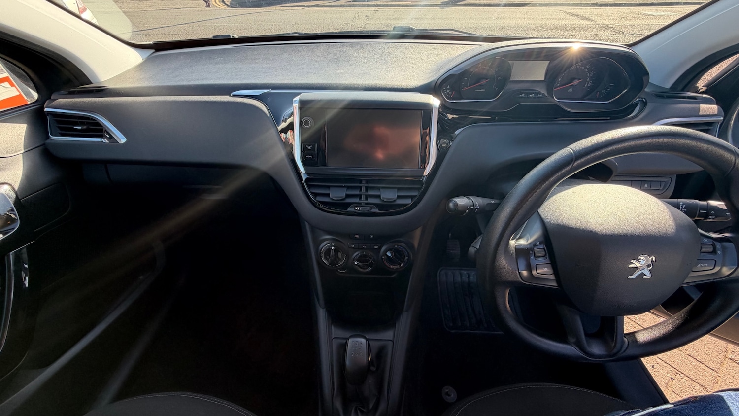 Used Peugeot 208 2014 for sale - 77917678: Photo 7