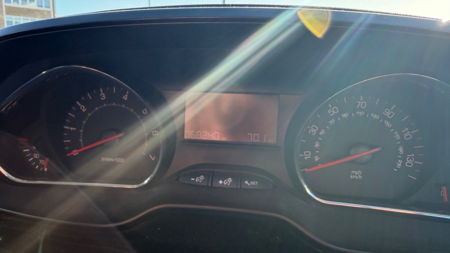 Used Peugeot 208 2014 for sale - 77917678: Photo 8