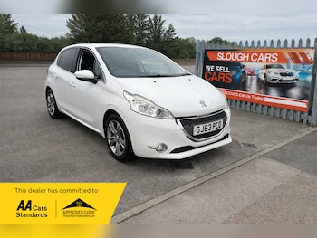 Used Peugeot 208 2013 for sale - 77809937: Photo
