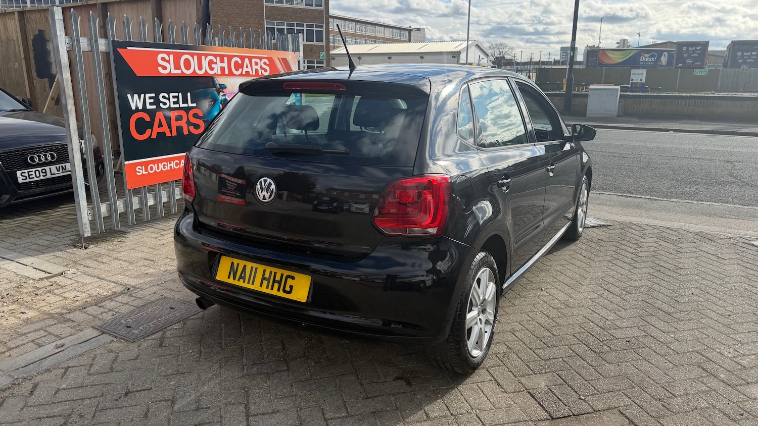 Used Volkswagen Polo 2011 for sale - 77819475: Photo 4