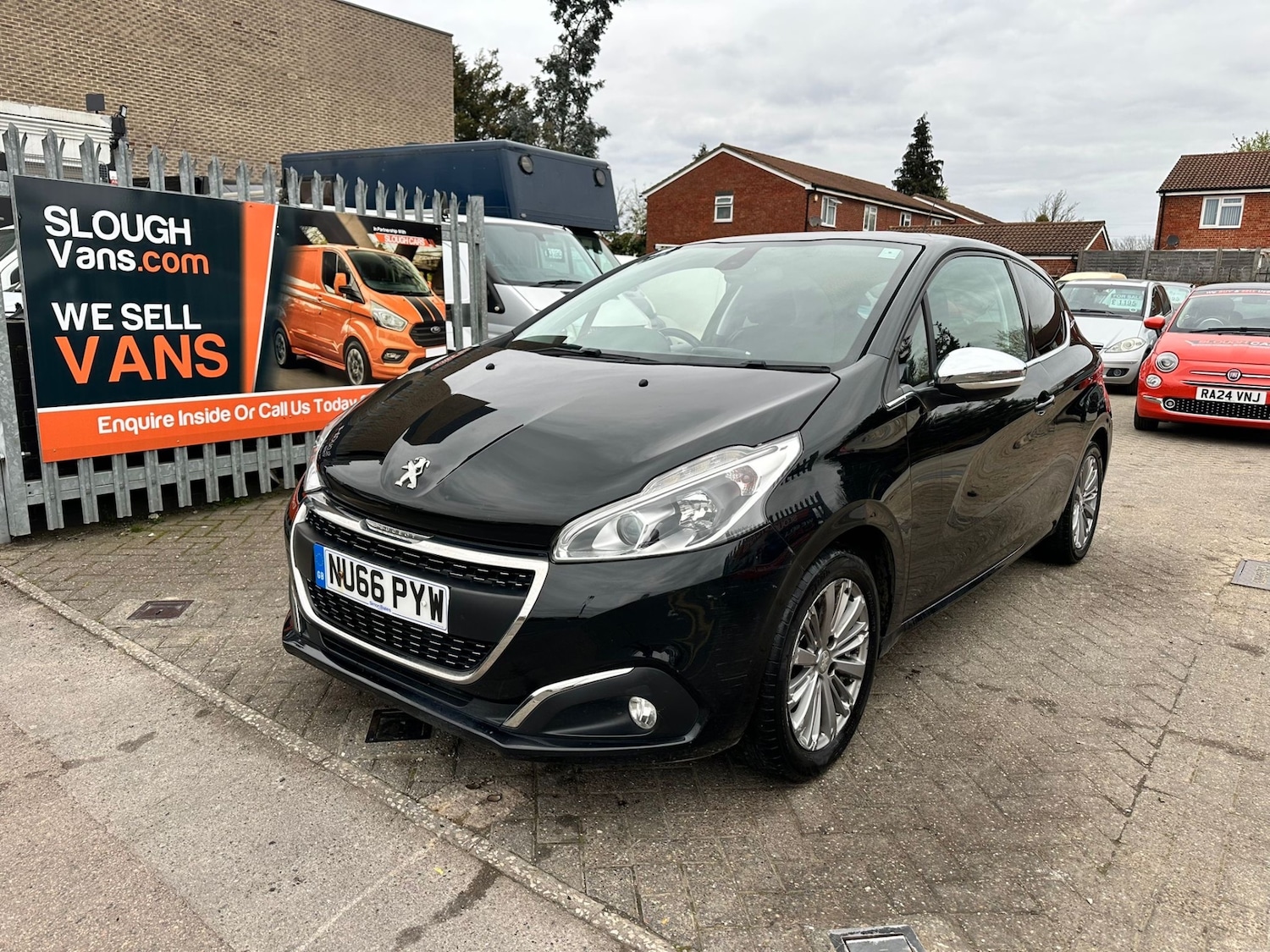 Used Peugeot 208 2016 for sale - 78105737: Photo 2